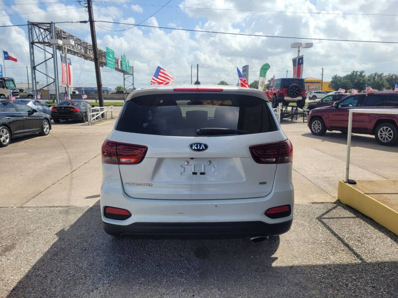 2019 Kia Sorento LX