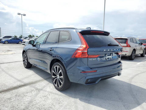 2025 Volvo XC60 B5 Plus Dark Theme
