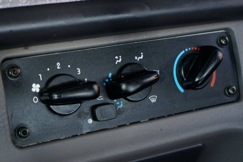 2023 Freightliner M2 106