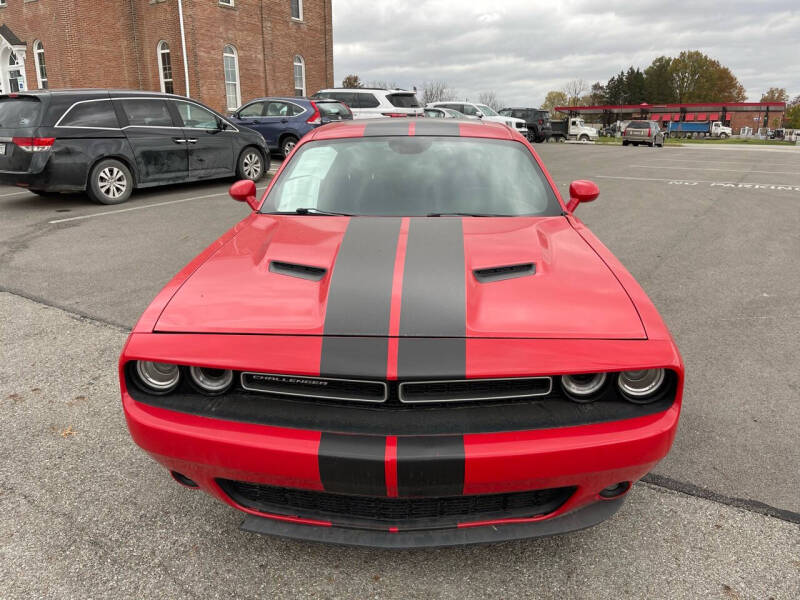 Used 2015 Dodge Challenger SXT with VIN 2C3CDZBG1FH865603 for sale in Etna, OH