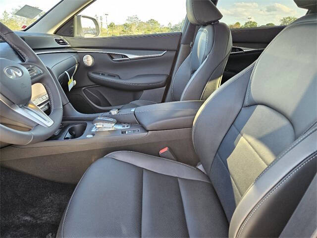 2025 Infiniti QX50 Luxe
