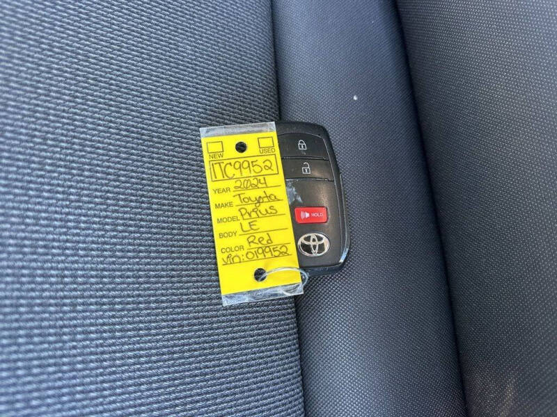 2024 Toyota Prius LE