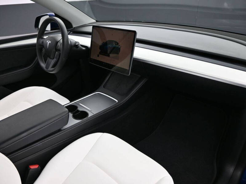 2024 Tesla Model Y Long Range