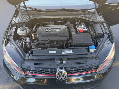 2018 Volkswagen Golf GTI SE