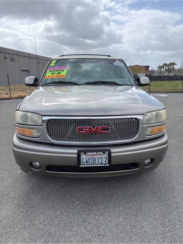 2002 GMC Yukon Denali