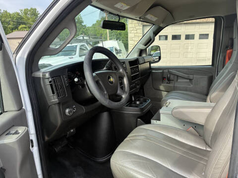 2017 Chevrolet Express 2500