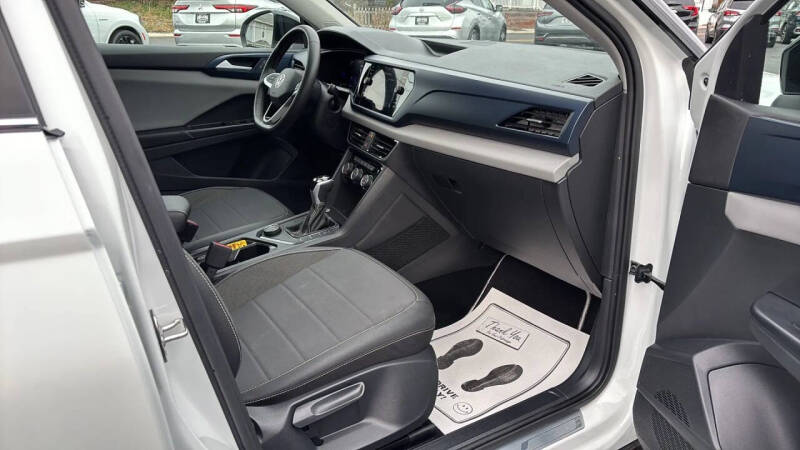 2023 Volkswagen Taos SE 4Motion