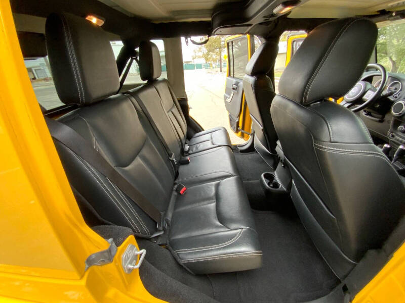 2015 Jeep Wrangler Unlimited Sahara