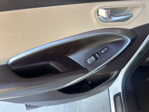 2017 Hyundai Santa Fe Sport 2.0T Ultimate