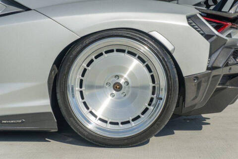 2024 Lamborghini Revuelto