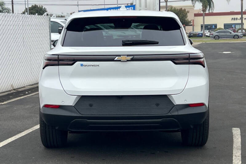 2026 Chevrolet Equinox EV LT 1