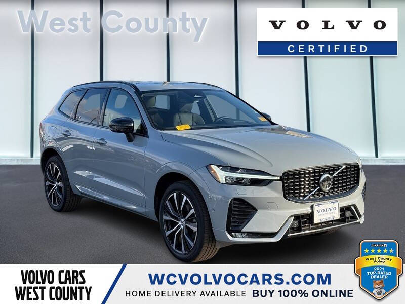 2025 Volvo XC60 B5 Plus Dark Theme