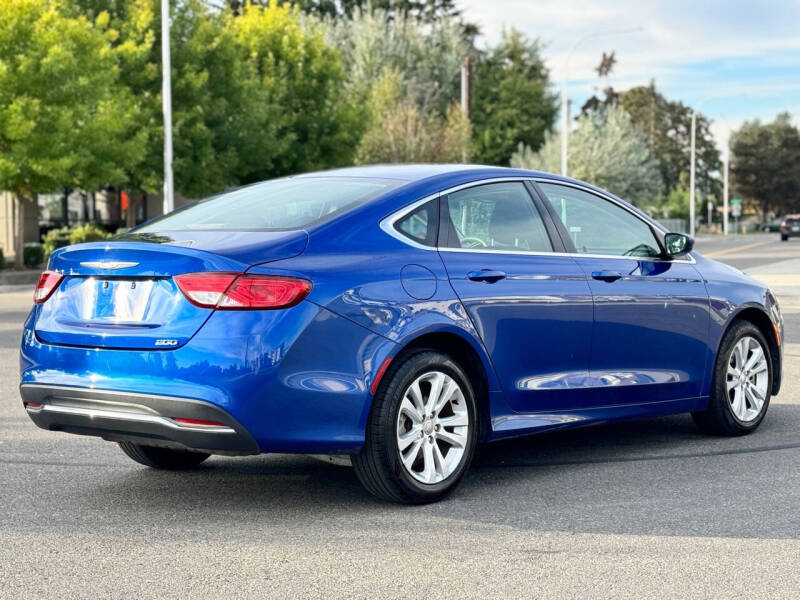 2015 Chrysler 200 Limited