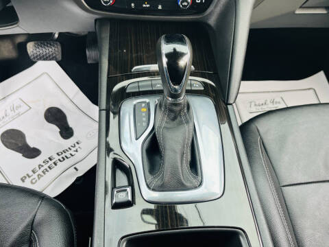 2019 Buick Regal Sportback Essence