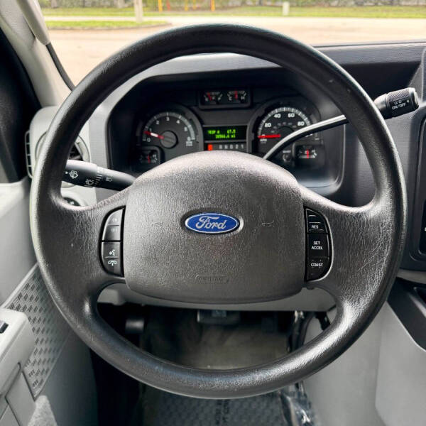 2011 Ford E-350