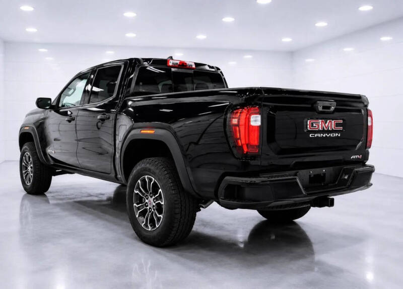 2024 GMC Canyon AT4