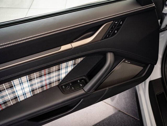 2025 Porsche 911 Turbo