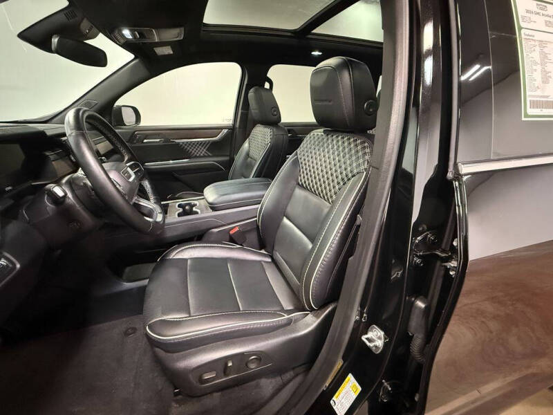 2024 GMC Acadia Denali