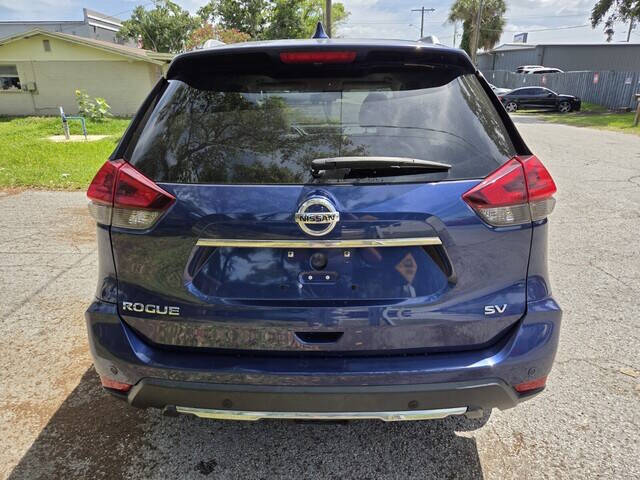 2020 Nissan Rogue SV