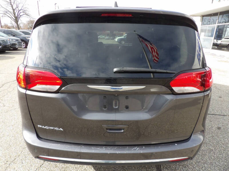 2018 Chrysler Pacifica Touring L