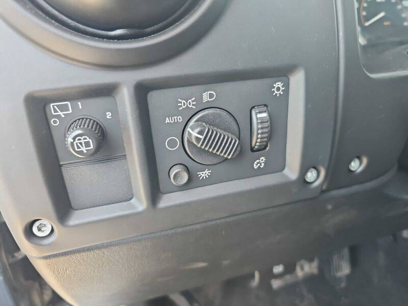 2005 HUMMER H2