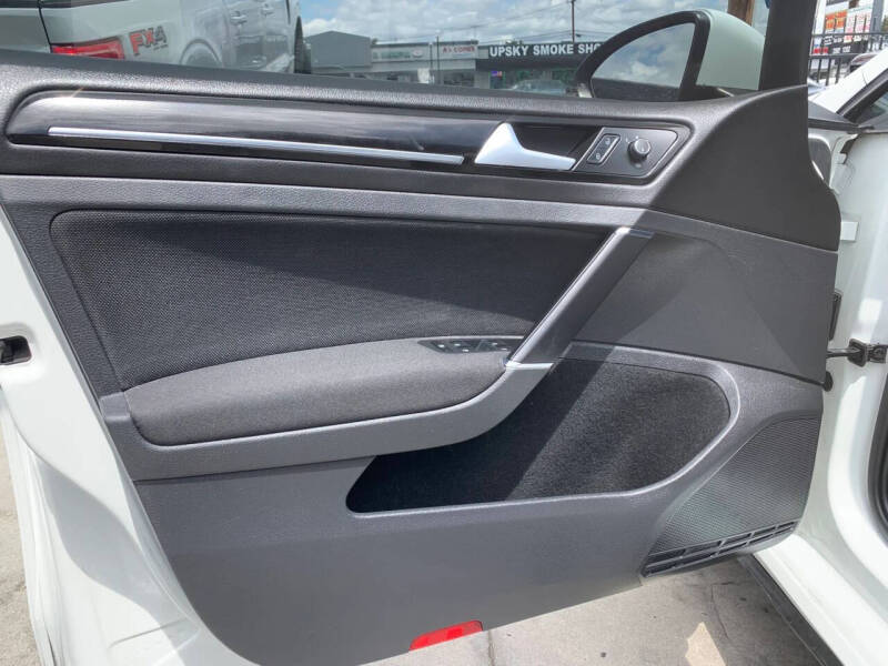2017 Volkswagen Golf GTI S