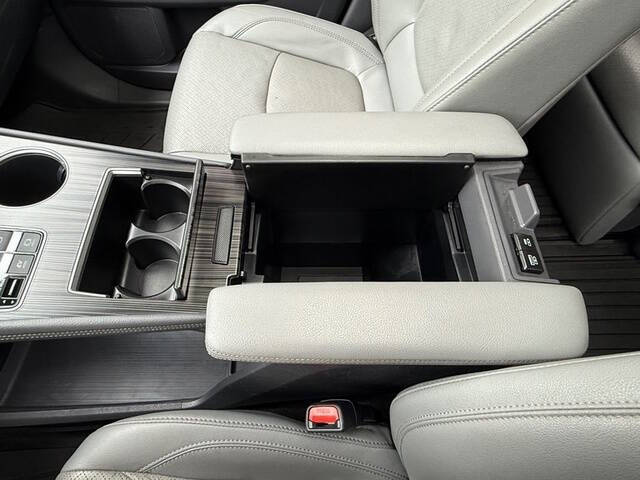 2023 Toyota Sienna Limited 7-Passenger