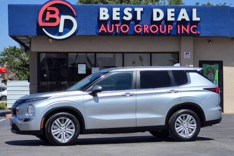 2024 Mitsubishi Outlander ES