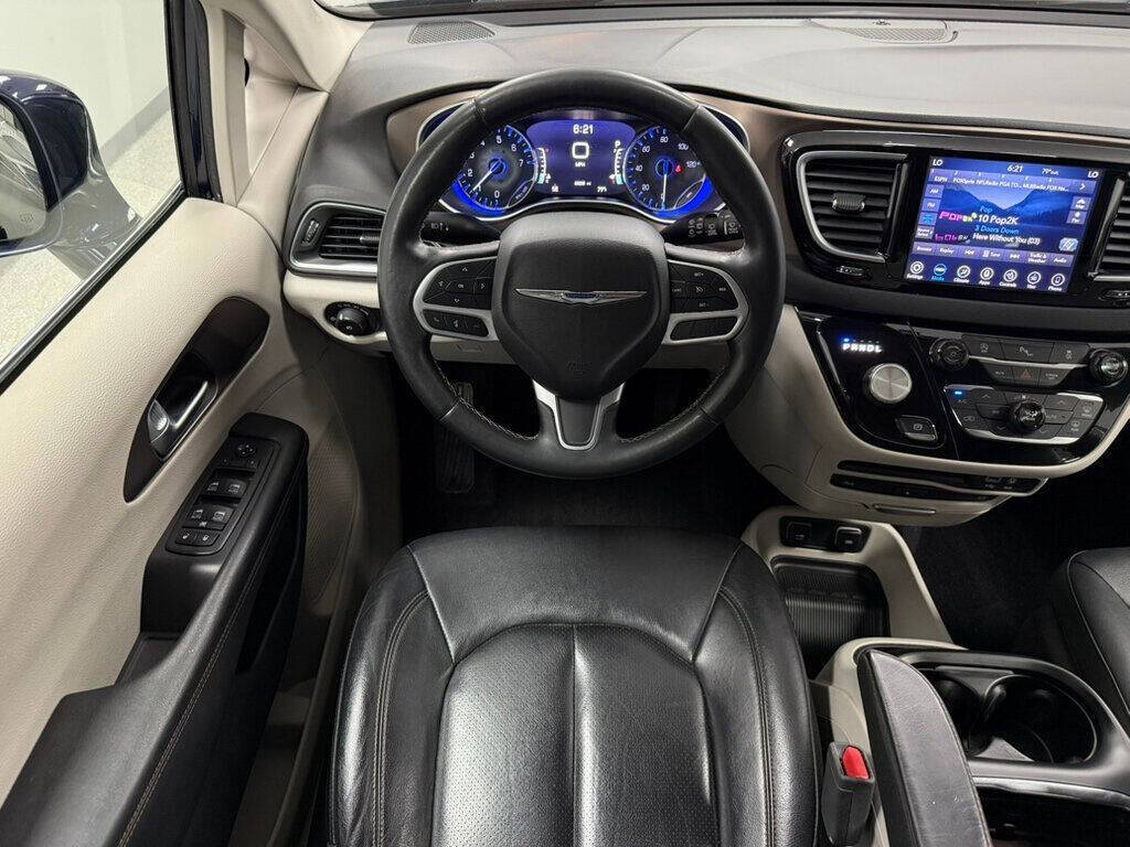 2018 Chrysler Pacifica for sale at Conway Imports in   Streamwood, IL