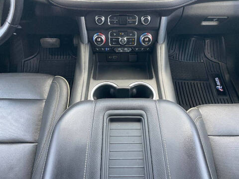 2022 GMC Yukon XL SLT