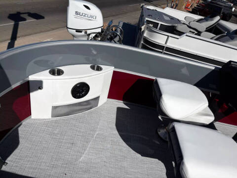 2025 South Bay PONTOON 224 E