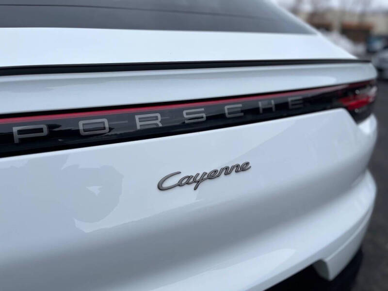 2022 Porsche Cayenne Coupe Platinum Edition