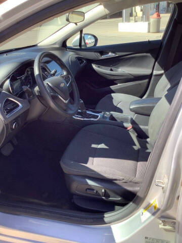 2017 Chevrolet Cruze LT Auto