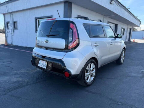 2016 Kia Soul +