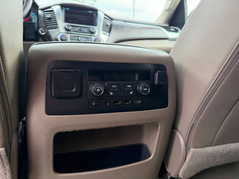 2017 Chevrolet Suburban LT