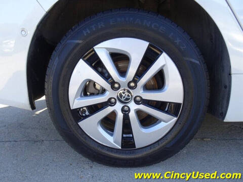 2020 Toyota Prius LE AWD-e