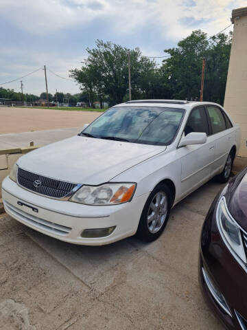 2001 Toyota Avalon for sale at ADVANTAGE AUTO SALES in Enid OK