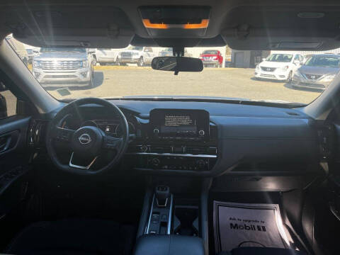 2024 Nissan Pathfinder SV