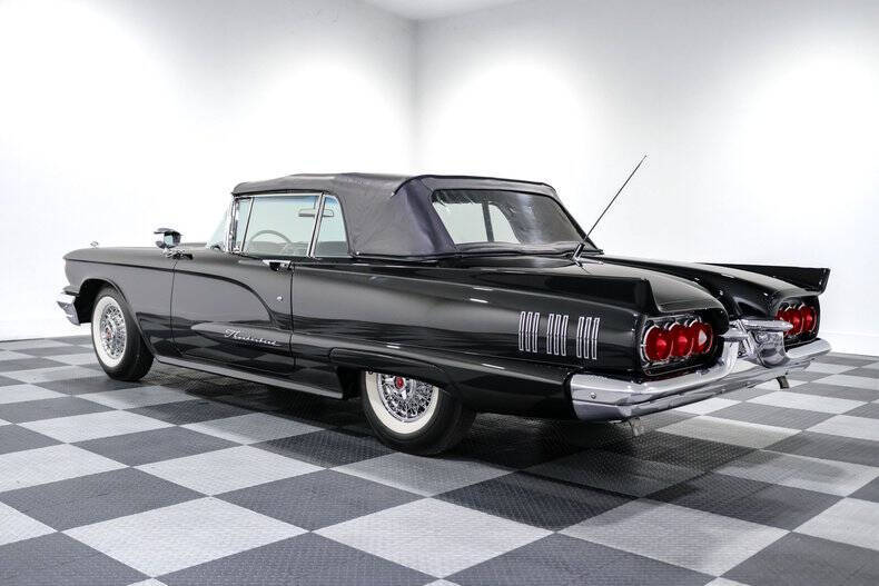 1960 Ford Thunderbird
