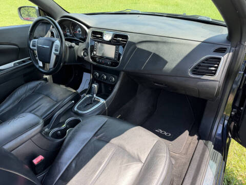 2012 Chrysler 200 Limited