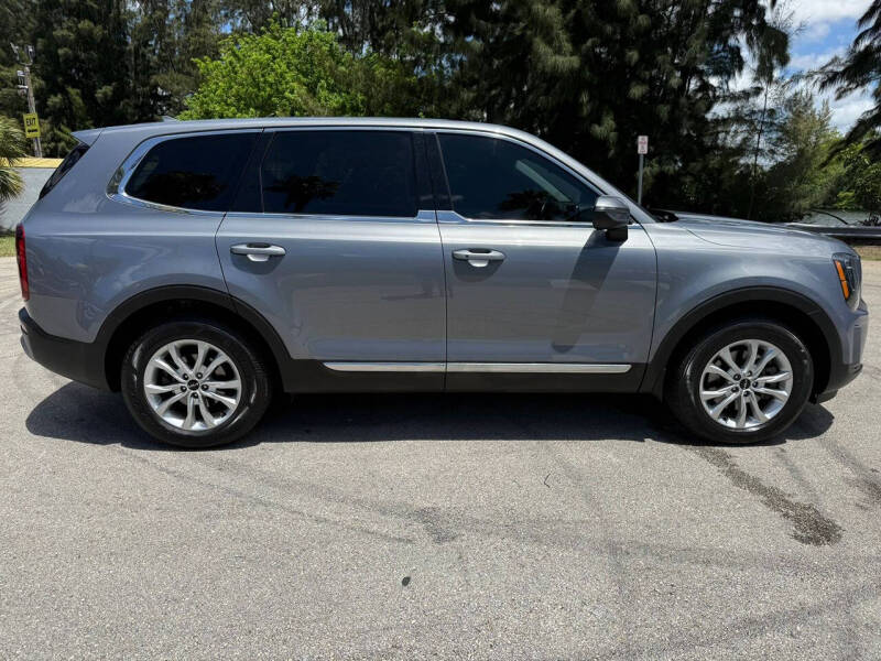 2022 Kia Telluride LX