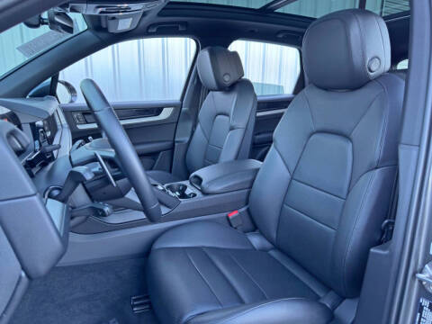 2024 Porsche Cayenne S