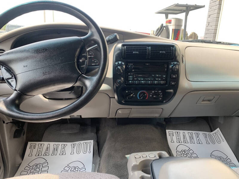 2000 Ford Explorer XLS