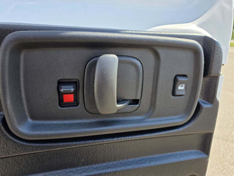2025 Chevrolet Express 3500