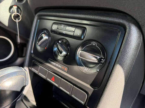2012 Volkswagen Beetle 2.5L PZEV
