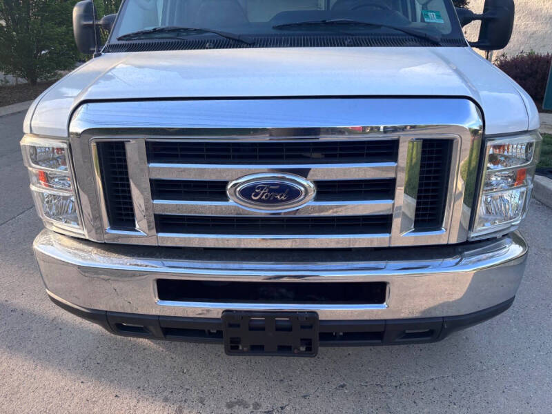2012 Ford E-Series E-350 SD