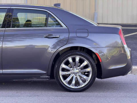 2019 Chrysler 300 Touring