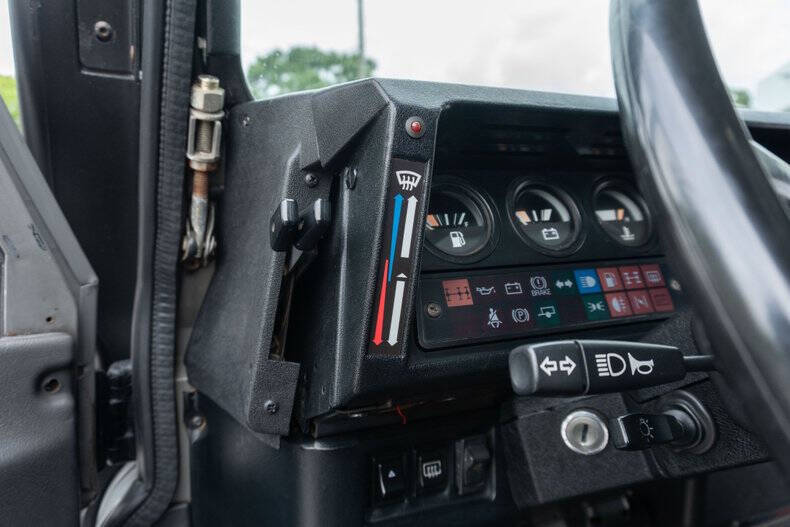 1991 Land Rover Defender