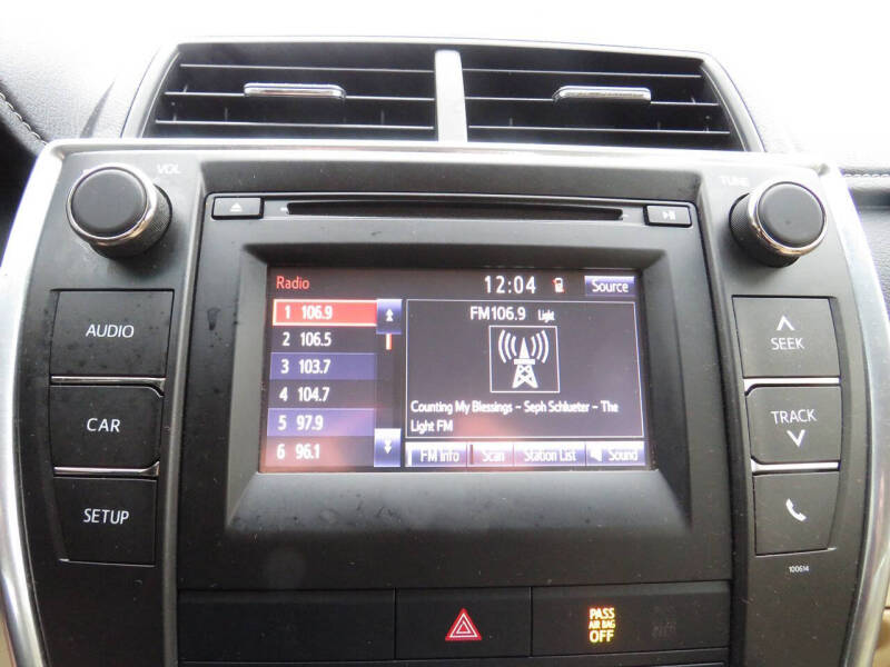 2017 Toyota Camry SE