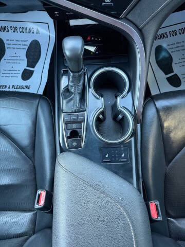 2019 Toyota Camry XSE